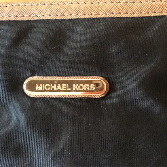 Michael Kors Tote Bag - Picture 3 of 4